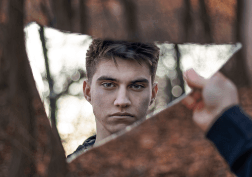 Manipulateur Narcissique : 11 Signes, 7 Points Faibles, Test Gratuit