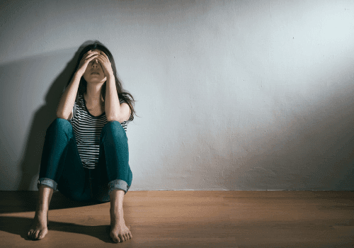 Mélancolie : Définition, 3 Causes, 9 Signes, Comment la soigner