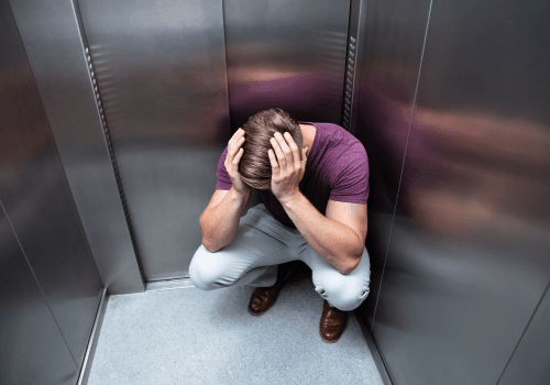 Comment se libérer de la claustrophobie (+ les causes)